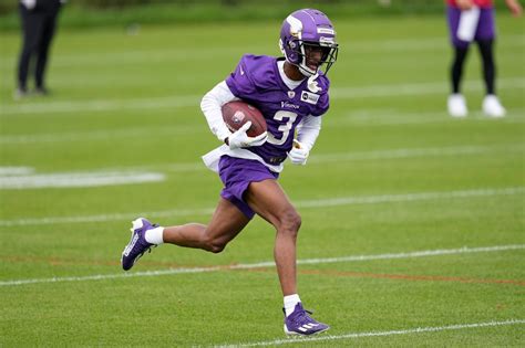 Jordan Addison certainly ‘looks the part’ in first practice with Vikings